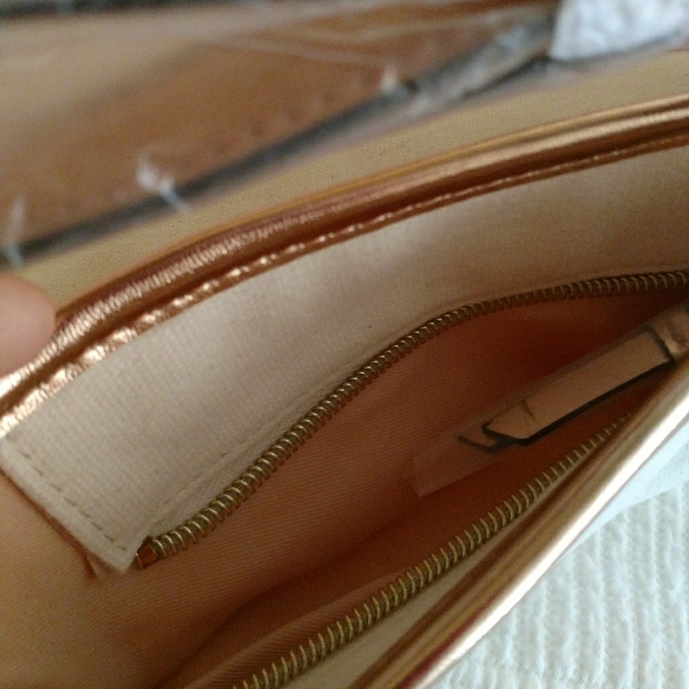 Weekender Bag - Picture 5 of 7